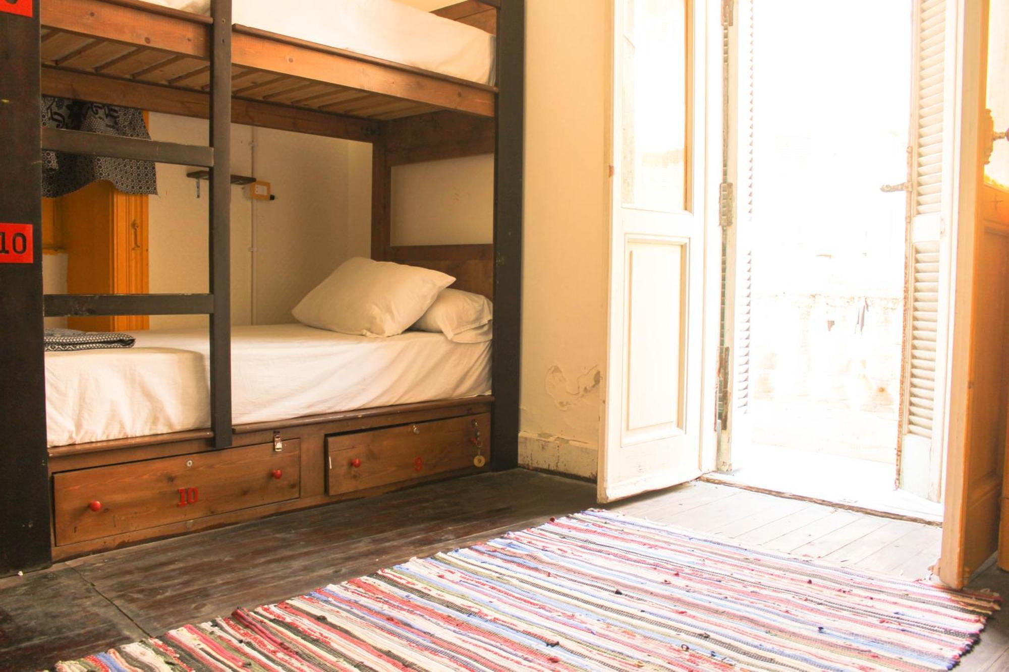 Hostel Ithaka Mansheya *